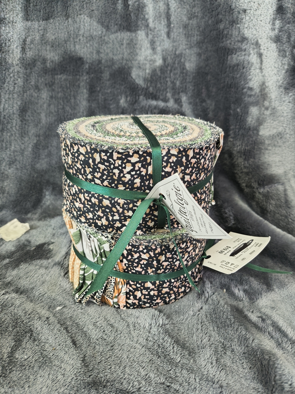 Quiltologic Fabric Jelly Roll Bundle in Safari 80 Strips
